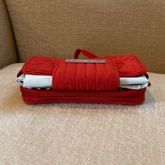 Vera Bradley Smartphone Wristlet - Picture 3 of 8